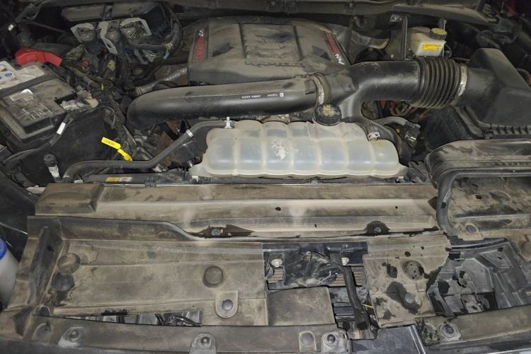 Used Ford F-150 Raptor 2023 3.5T Raptor Engine Bay