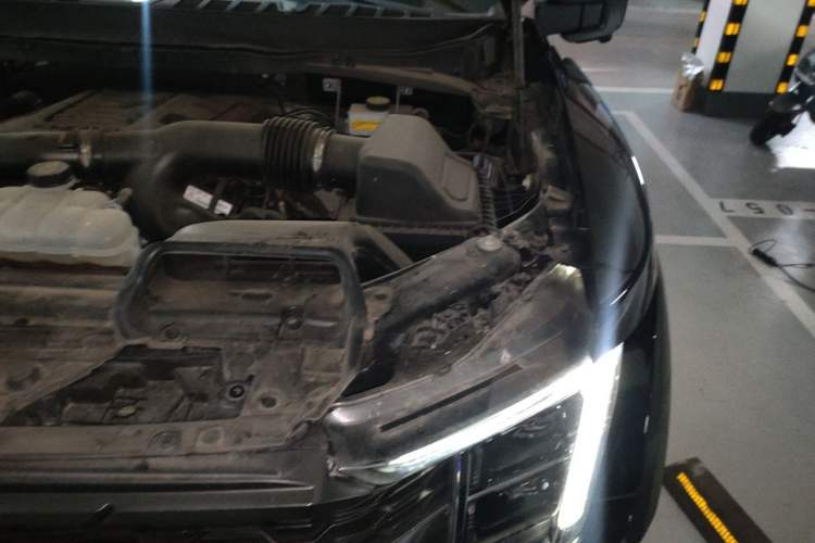 Used Ford F-150 Raptor 2023 3.5T Raptor Engine Bay Left