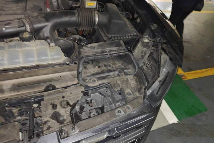 Used Ford F-150 Raptor 2023 3.5T Raptor Engine Bay Left