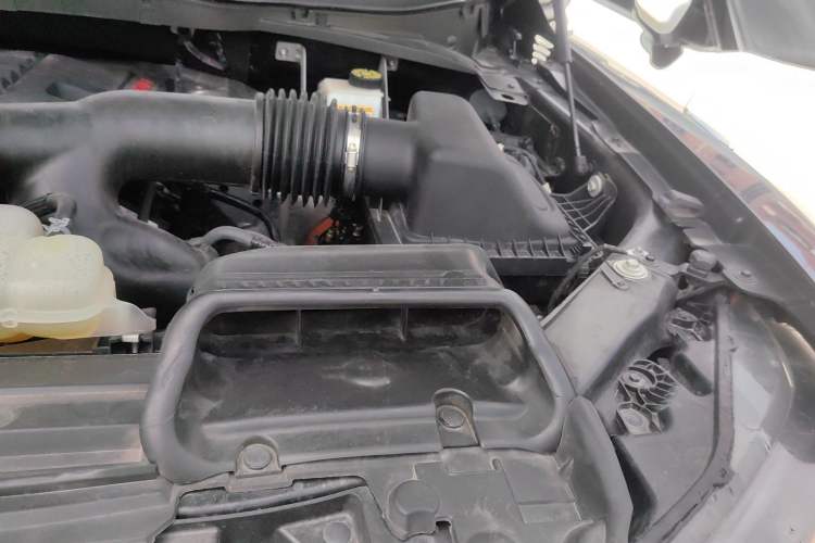 Used Ford F-150 Raptor 2023 3.5T Raptor Engine Bay Left