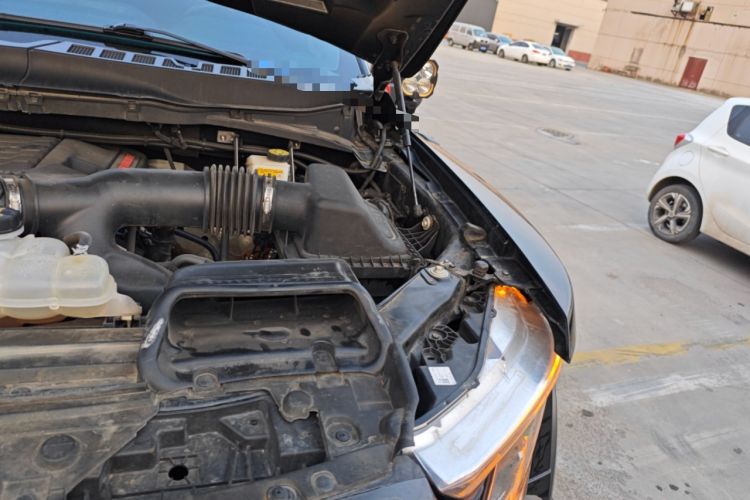 Used Ford F-150 Raptor 2023 3.5T Raptor Engine Bay Left