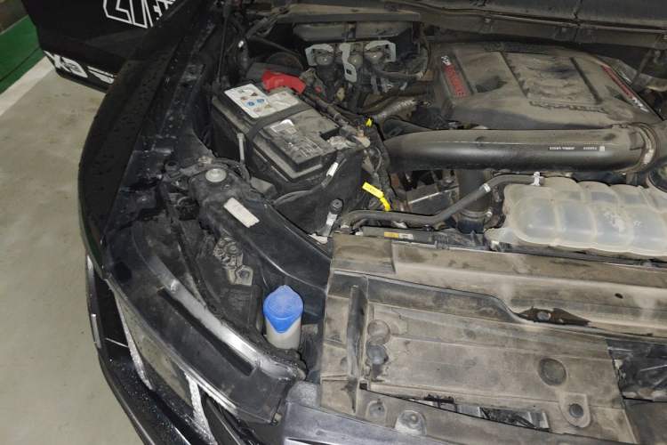 Used Ford F-150 Raptor 2023 3.5T Raptor Engine Bay Right