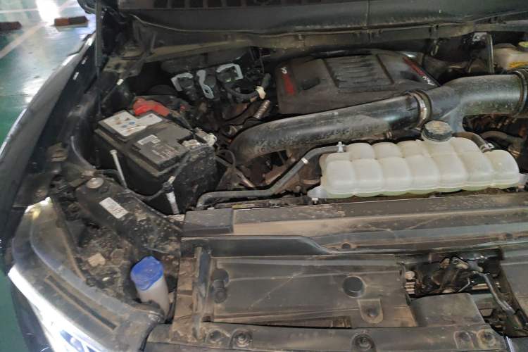 Used Ford F-150 Raptor 2023 3.5T Raptor Engine Bay Right