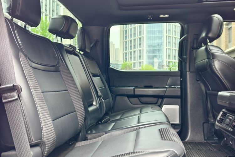 Used Ford F-150 Raptor 2023 3.5T Raptor Interior 3