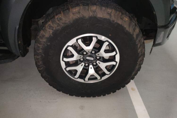 Used Ford F-150 Raptor 2023 3.5T Raptor Right Front Wheel Hub