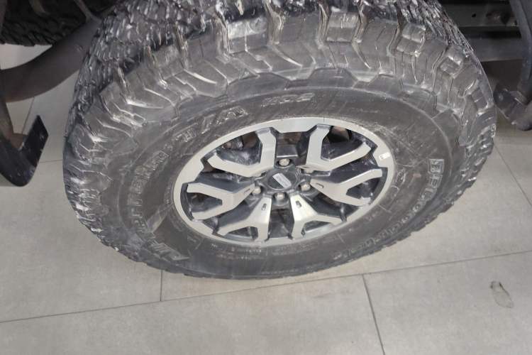 Used Ford F-150 Raptor 2023 3.5T Raptor Right Rear Wheel Hub