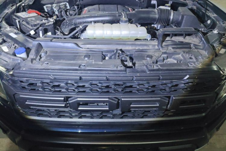 Used Ford F-150 Raptor 2023 3.5T Raptor Engine Bay