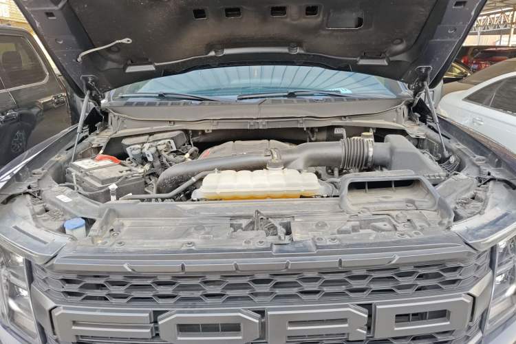 Used Ford F-150 Raptor 2023 3.5T Raptor Engine Bay