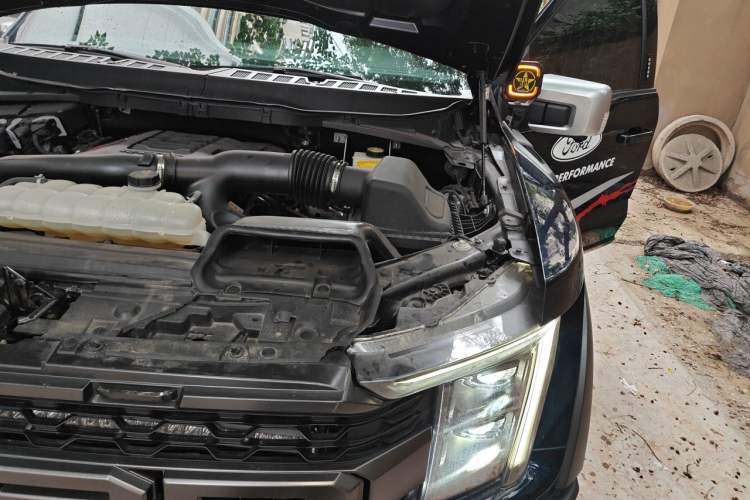 Used Ford F-150 Raptor 2023 3.5T Raptor Engine Bay Left