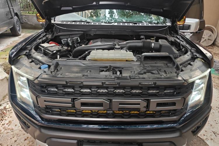 Used Ford F-150 Raptor 2023 3.5T Raptor Engine Bay