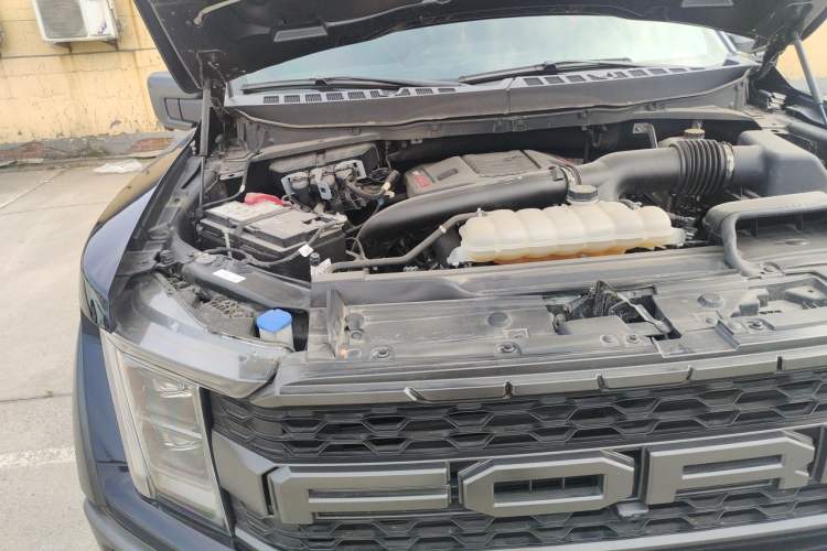 Used Ford F-150 Raptor 2023 3.5T Raptor Engine Bay Right