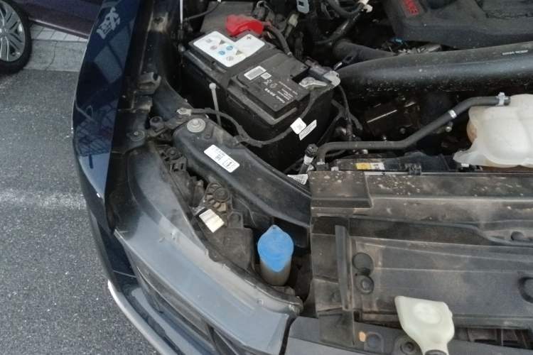 Used Ford F-150 Raptor 2023 3.5T Raptor Engine Bay Right