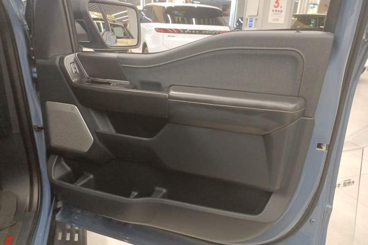 Used Ford F-150 Raptor 2023 3.5T Raptor Right Front Door Interior