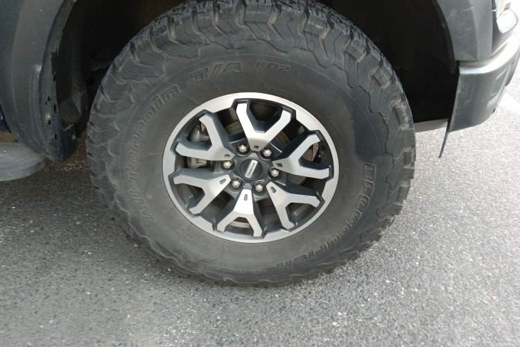 Used Ford F-150 Raptor 2023 3.5T Raptor Right Front Wheel Hub
