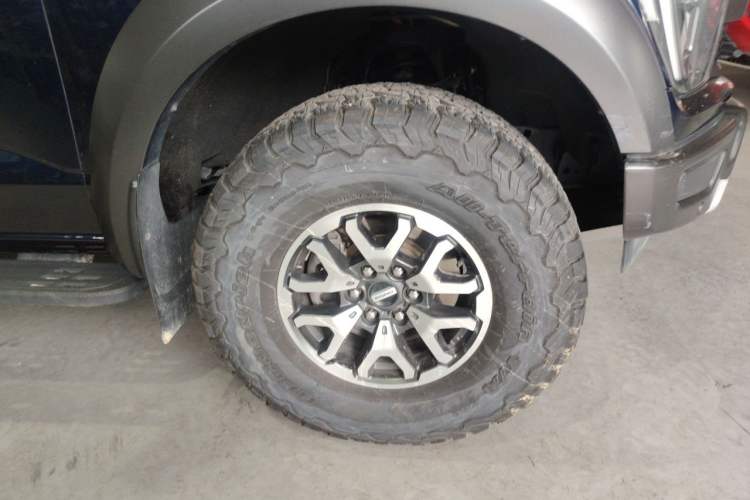 Used Ford F-150 Raptor 2023 3.5T Raptor Right Front Wheel Hub