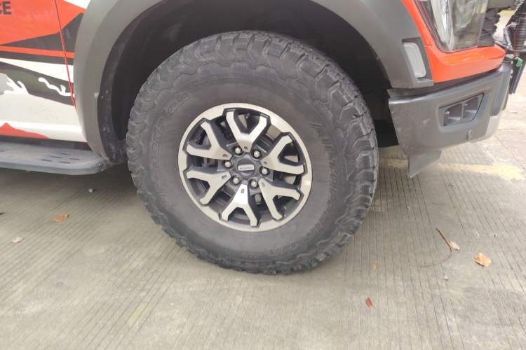 Used Ford F-150 Raptor 2023 3.5T Raptor Right Front Wheel Hub