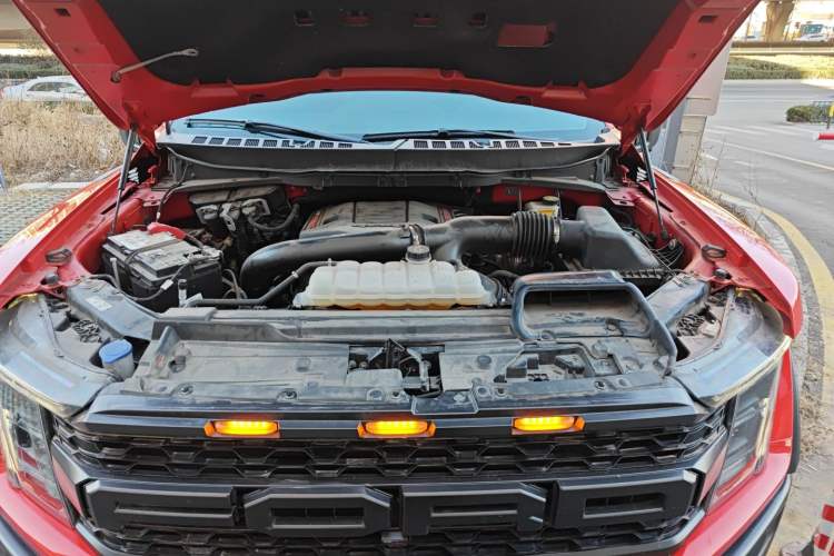 Used Ford F-150 Raptor 2023 3.5T Raptor Engine Bay