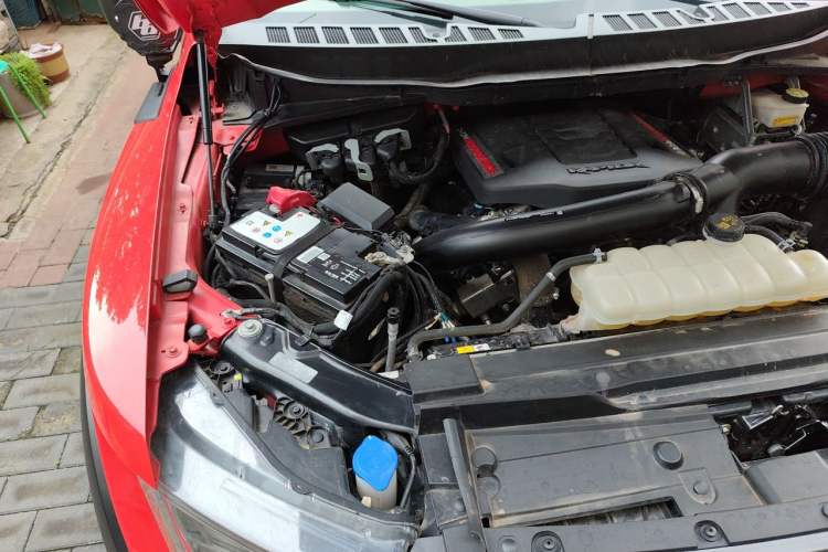 Used Ford F-150 Raptor 2023 3.5T Raptor Engine Bay Right