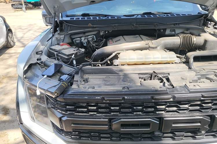 Used Ford F-150 Raptor 2023 3.5T Raptor Snowy Ice Edition Engine Bay Right