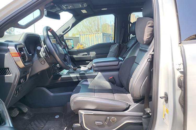 Used Ford F-150 Raptor 2023 3.5T Raptor Snowy Ice Edition Left Front Seat