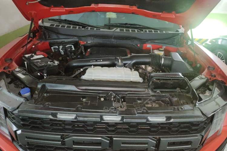Used Ford F-150 Raptor 2023 3.5T Raptor Engine Bay