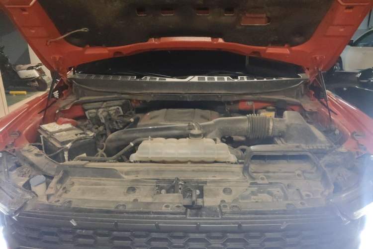 Used Ford F-150 Raptor 2023 3.5T Raptor Engine Bay