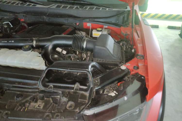 Used Ford F-150 Raptor 2023 3.5T Raptor Engine Bay Left