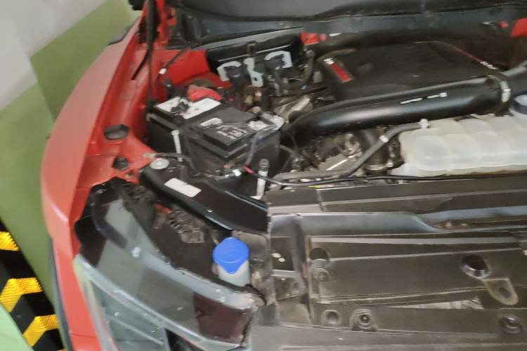 Used Ford F-150 Raptor 2023 3.5T Raptor Engine Bay Right