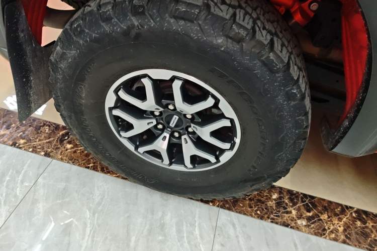Used Ford F-150 Raptor 2023 3.5T Raptor Right Rear Wheel Hub