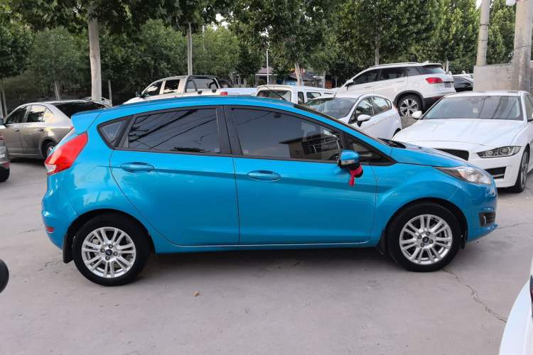 Used Ford Fiesta 2013 Hatchback 1.5L Automatic Fashion Edition Exterior 2