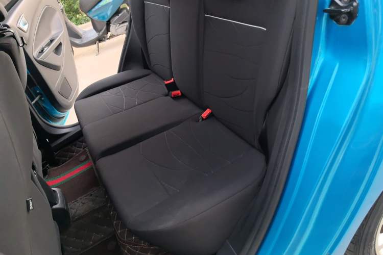 Used Ford Fiesta 2013 Hatchback 1.5L Automatic Fashion Edition Interior 1