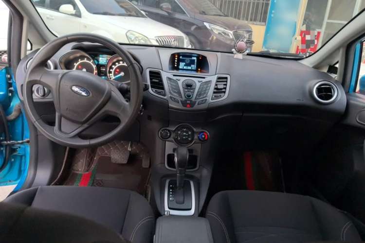 Used Ford Fiesta 2013 Hatchback 1.5L Automatic Fashion Edition Interior 3