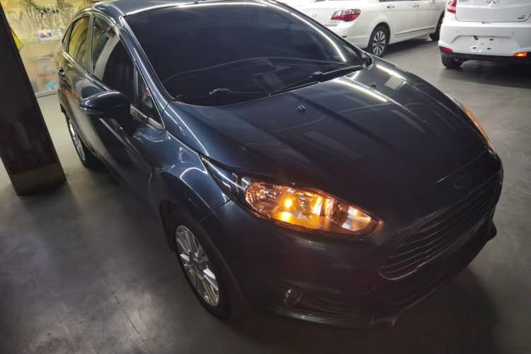 Used Ford Fiesta 2013 Sedan 1.5L Automatic Fashion Edition Front Right 45 Deg