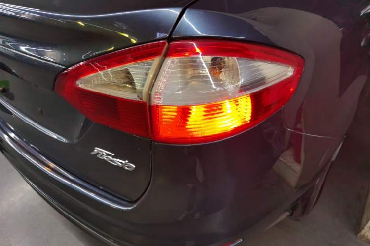 Used Ford Fiesta 2013 Sedan 1.5L Automatic Fashion Edition Right Rear Taillight