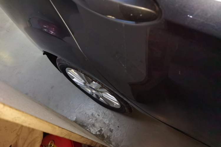 Used Ford Fiesta 2013 Sedan 1.5L Automatic Fashion Edition Right Rear Wheel Hub