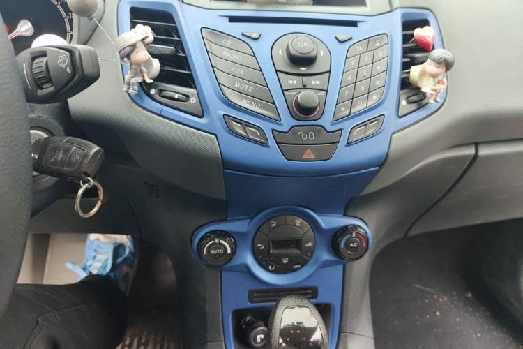 Used Ford Fiesta 2009 Hatchback 1.5L Automatic Sport Model Audio And AC Panel