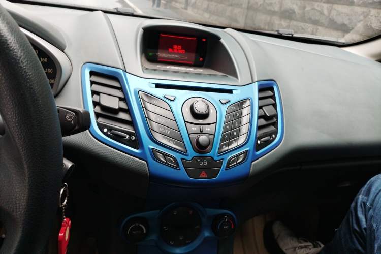 Used Ford Fiesta 2009 Hatchback 1.5L Automatic Sport Model Audio And AC Panel