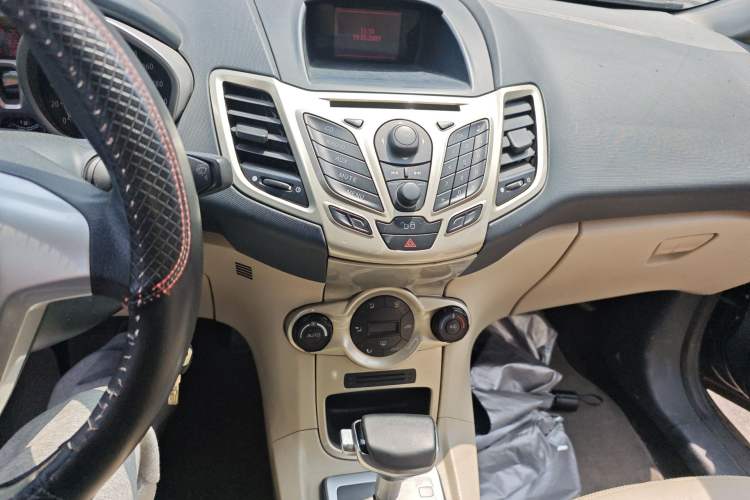 Used Ford Fiesta 2009 Sedan 1.5L Automatic Luxury Model Audio And AC Panel