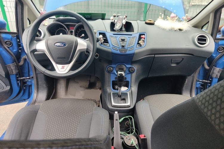 Used Ford Fiesta 2009 Hatchback 1.5L Automatic Sport Model Center Console