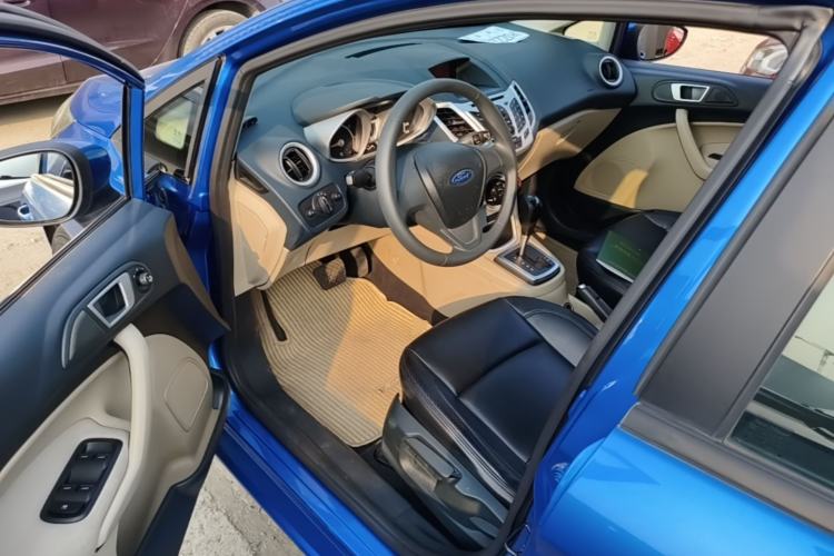 Used Ford Fiesta 2009 Hatchback 1.5L Automatic Fashion Edition Driver Seat