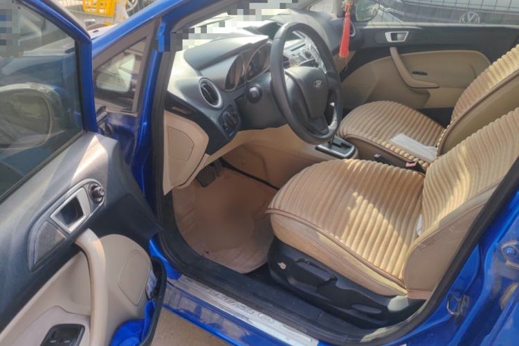 Used Ford Fiesta 2009 Hatchback 1.5L Automatic Fashion Edition Driver Seat