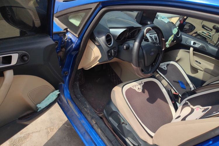Used Ford Fiesta 2009 Hatchback 1.5L Automatic Fashion Edition Driver Seat