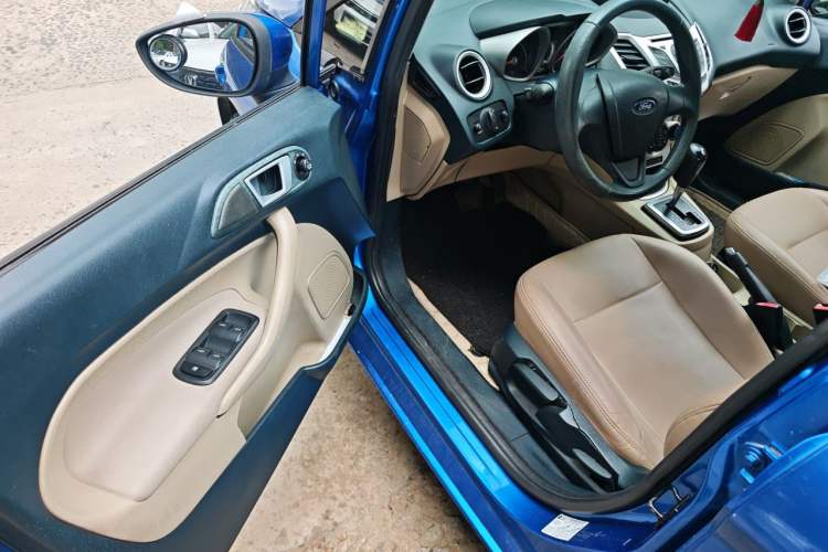 Used Ford Fiesta 2009 Hatchback 1.5L Automatic Fashion Edition Driver Seat
