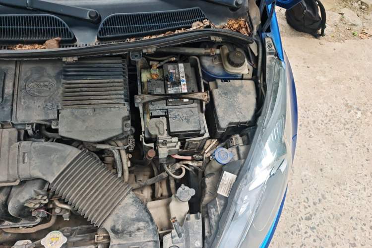 Used Ford Fiesta 2009 Hatchback 1.5L Automatic Fashion Edition Engine Bay Left