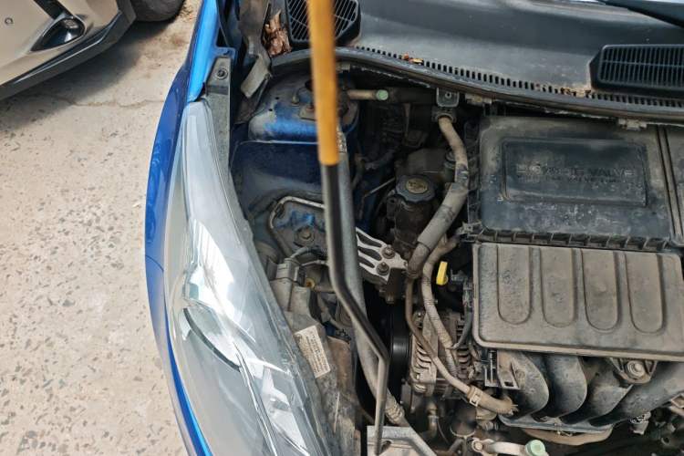 Used Ford Fiesta 2009 Hatchback 1.5L Automatic Fashion Edition Engine Bay Right
