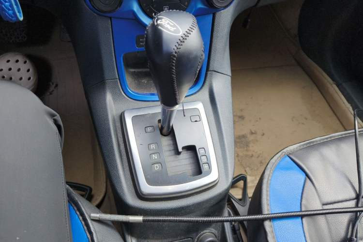 Used Ford Fiesta 2009 Hatchback 1.5L Automatic Sport Model Gear Lever