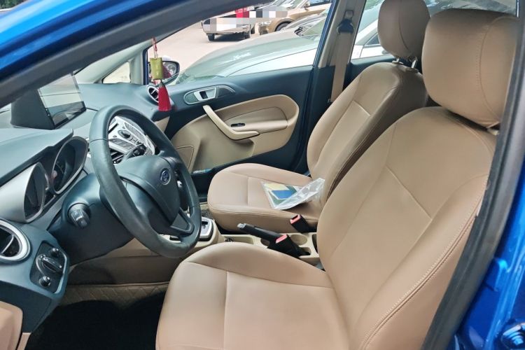 Used Ford Fiesta 2009 Hatchback 1.5L Automatic Fashion Edition Left Front Seat