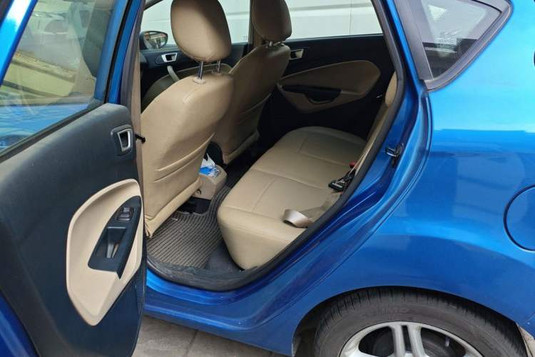 Used Ford Fiesta 2009 Hatchback 1.5L Automatic Fashion Edition Left Rear Seat