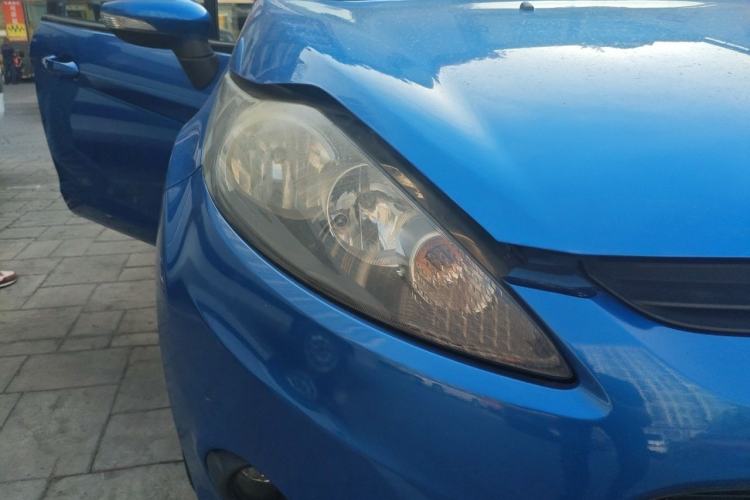 Used Ford Fiesta 2009 Hatchback 1.5L Automatic Fashion Edition Right Front Headlight
