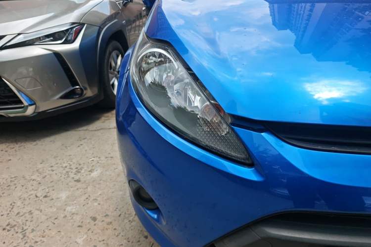 Used Ford Fiesta 2009 Hatchback 1.5L Automatic Fashion Edition Right Front Headlight